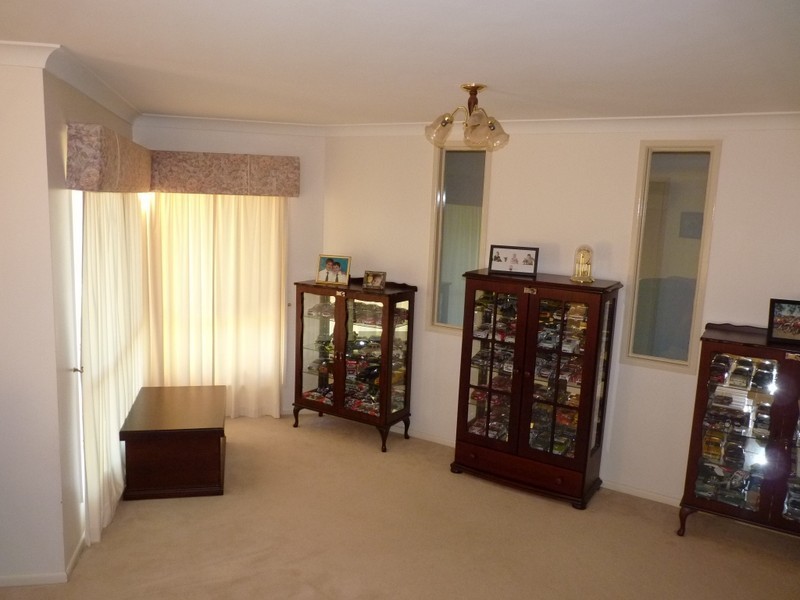 27 Hamzah Drive, Cotswold Hills QLD 4350