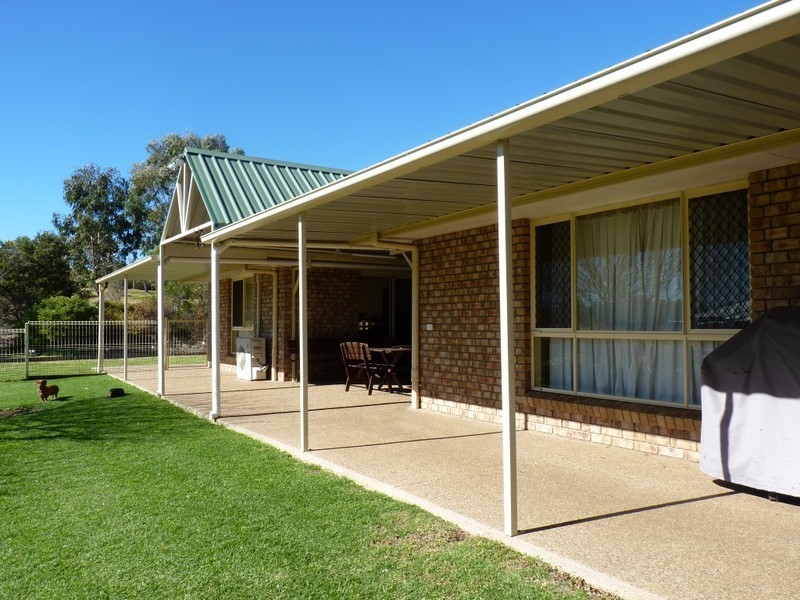 27 Hamzah Drive, Cotswold Hills QLD 4350