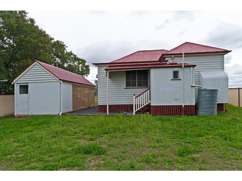 95 Bridge Street, Oakey QLD 4401