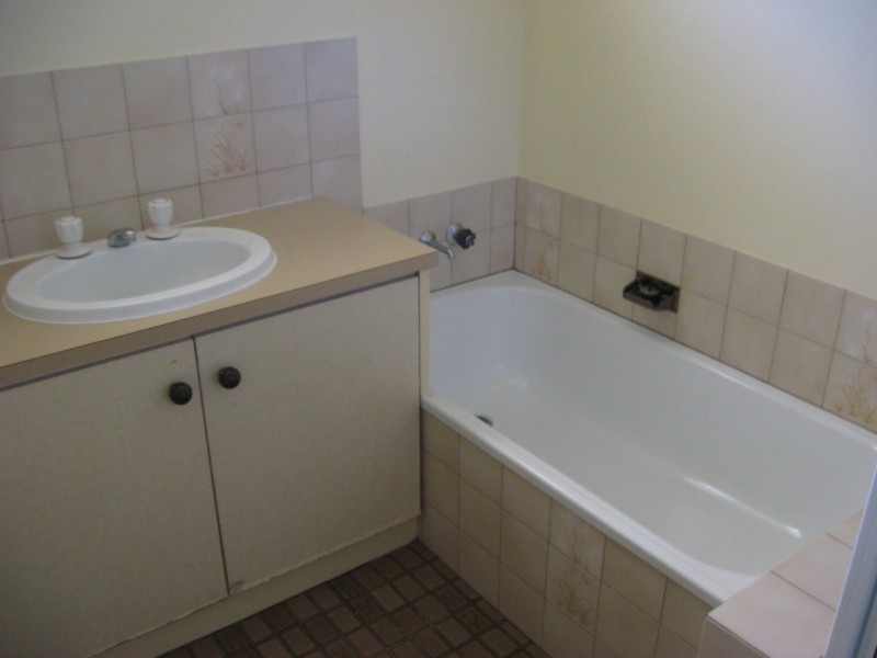 13 Edward Street, Goombungee QLD 4354