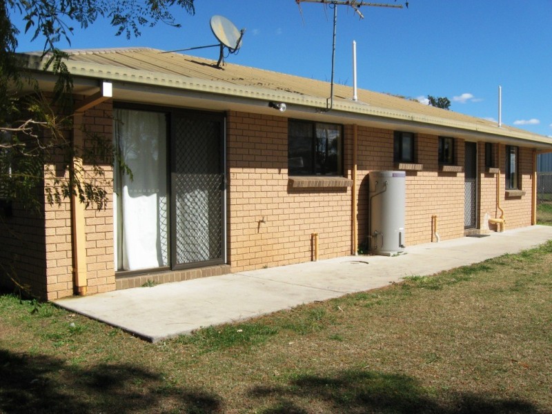 13 Edward Street, Goombungee QLD 4354