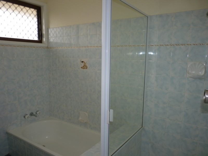 92  Proposch Street, Oakey QLD 4401