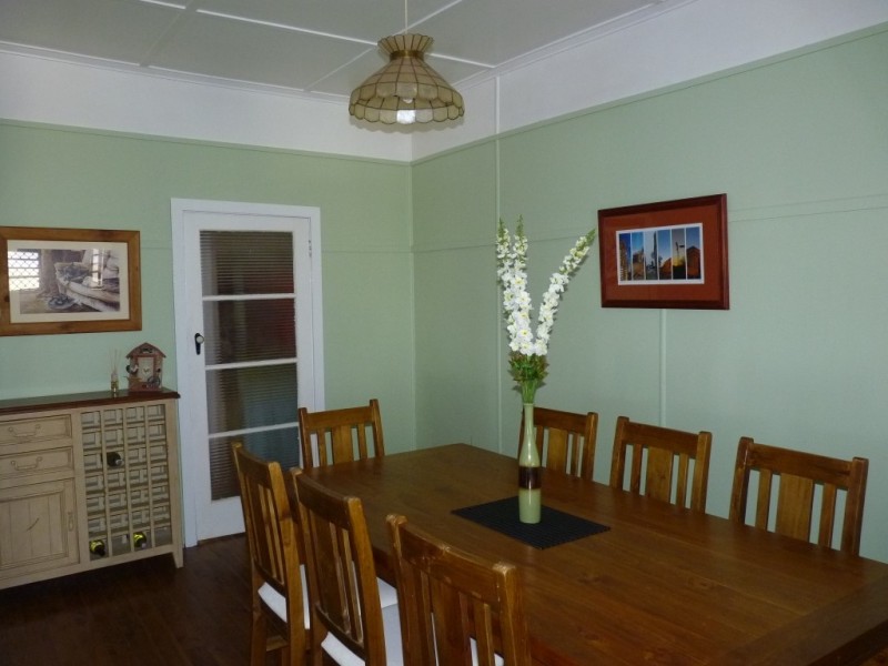 9 McDonald Street, Oakey QLD 4401