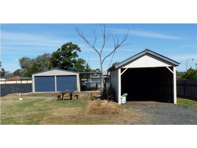 9 McDonald Street, Oakey QLD 4401