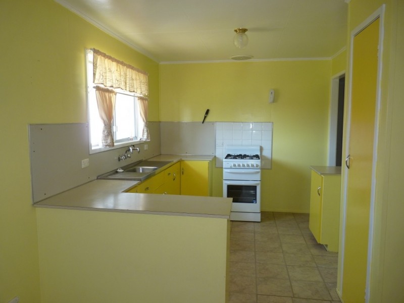 10 King Street, Oakey QLD 4401