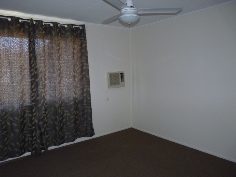 10 King Street, Oakey QLD 4401