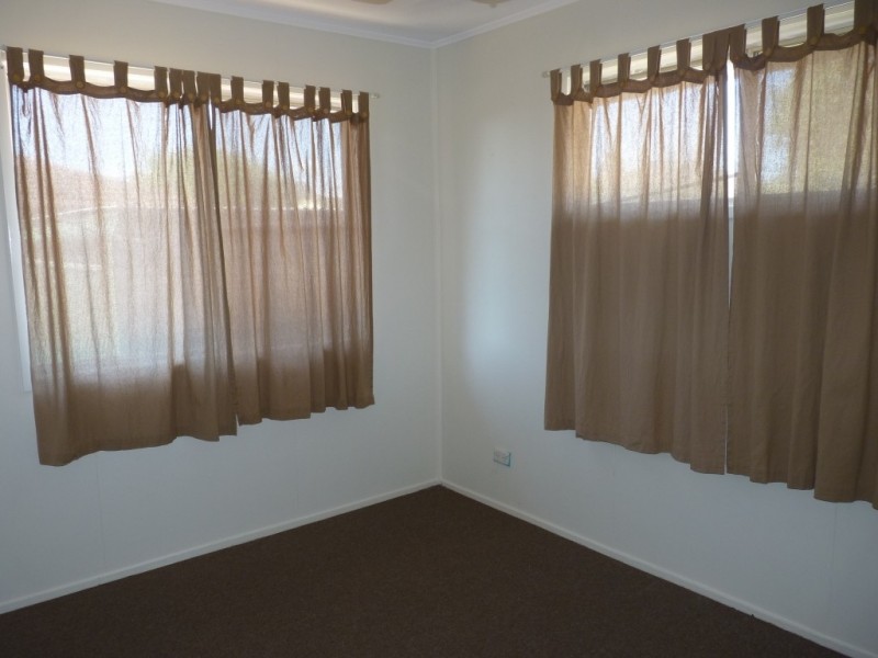 10 King Street, Oakey QLD 4401