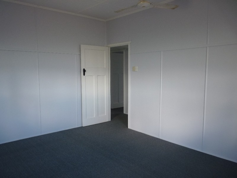 62 Beale Street, Oakey QLD 4401