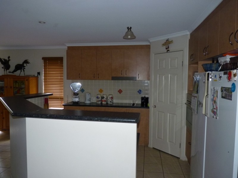 11 Langton Crescent, Oakey QLD 4401