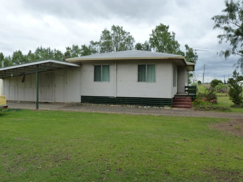 14  Earl Street, Jondaryan QLD 4403