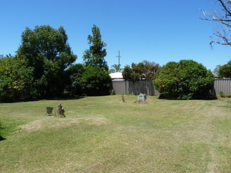 90 Proposch Street, Oakey QLD 4401