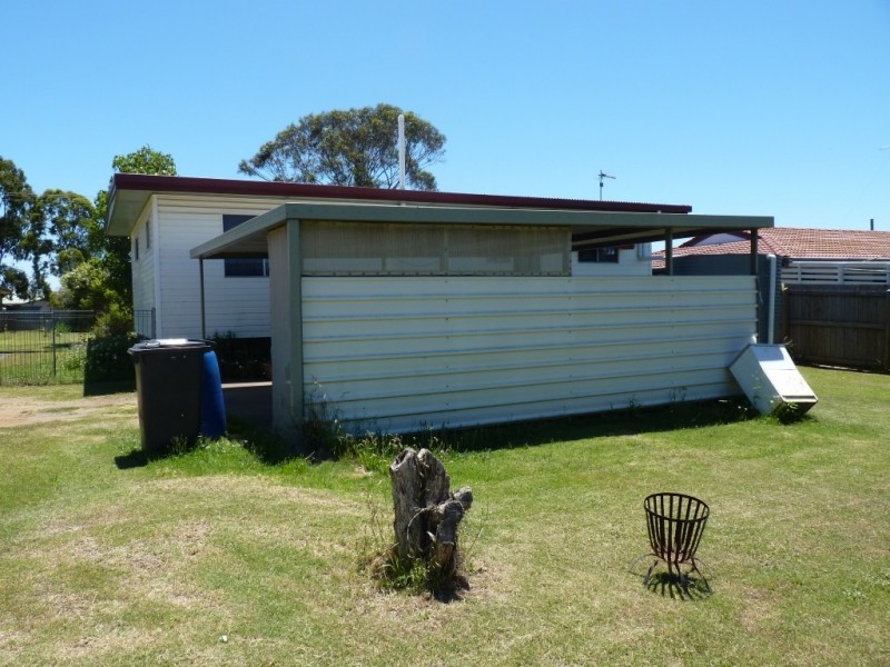 90 Proposch Street, Oakey QLD 4401