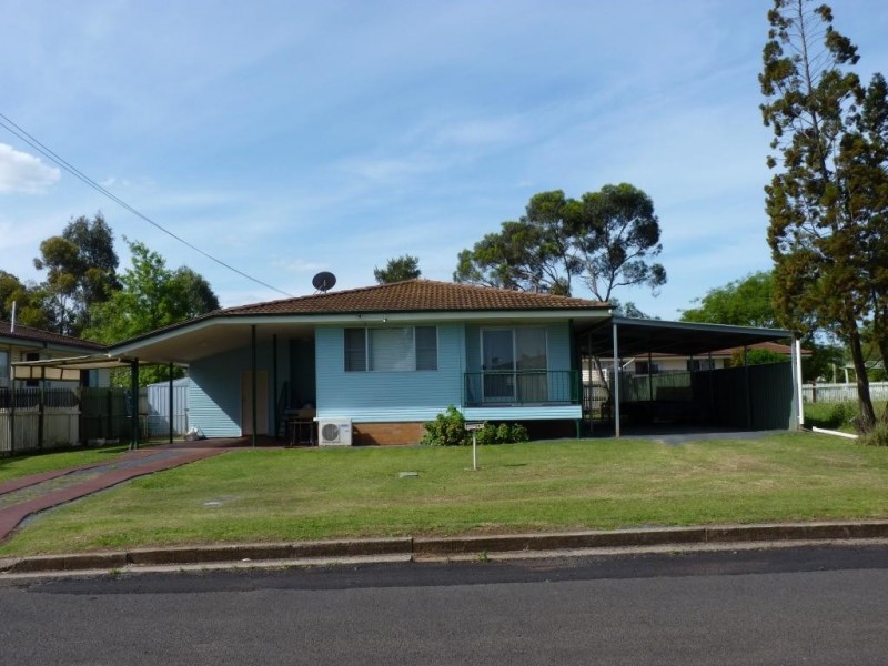 34 Milligan Street, Oakey QLD 4401