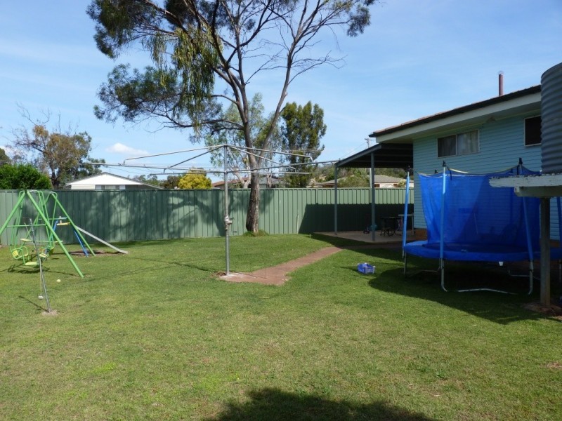 34 Milligan Street, Oakey QLD 4401