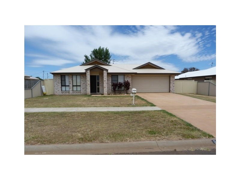 23 Berghofer Drive, Oakey QLD 4401