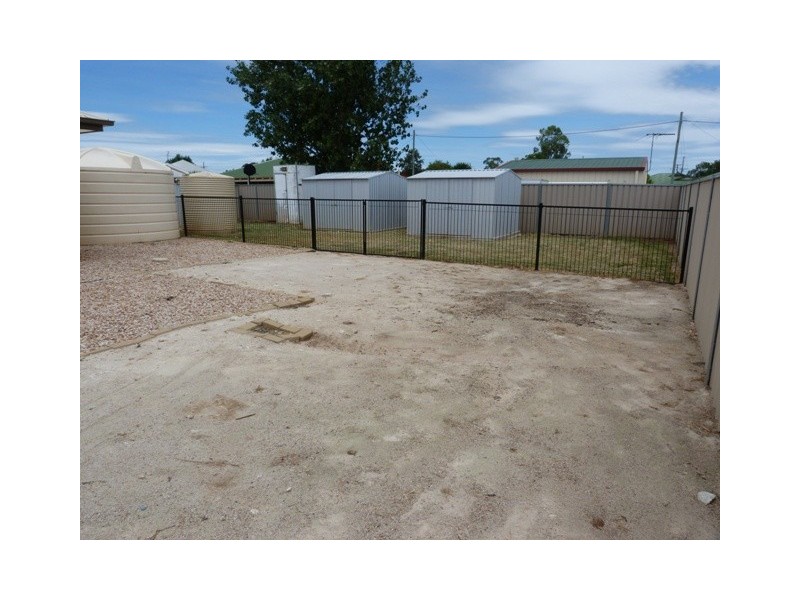 23 Berghofer Drive, Oakey QLD 4401