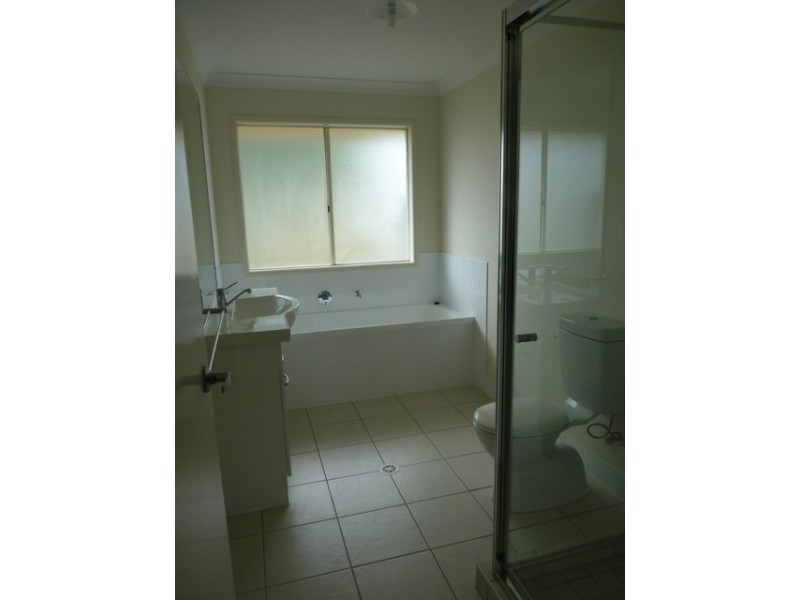 21 Donely Street, Oakey QLD 4401