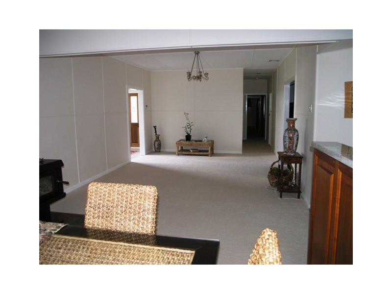 42 Toowoomba Road, Oakey QLD 4401
