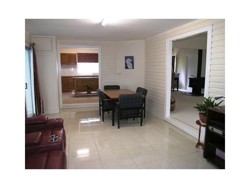42 Toowoomba Road, Oakey QLD 4401