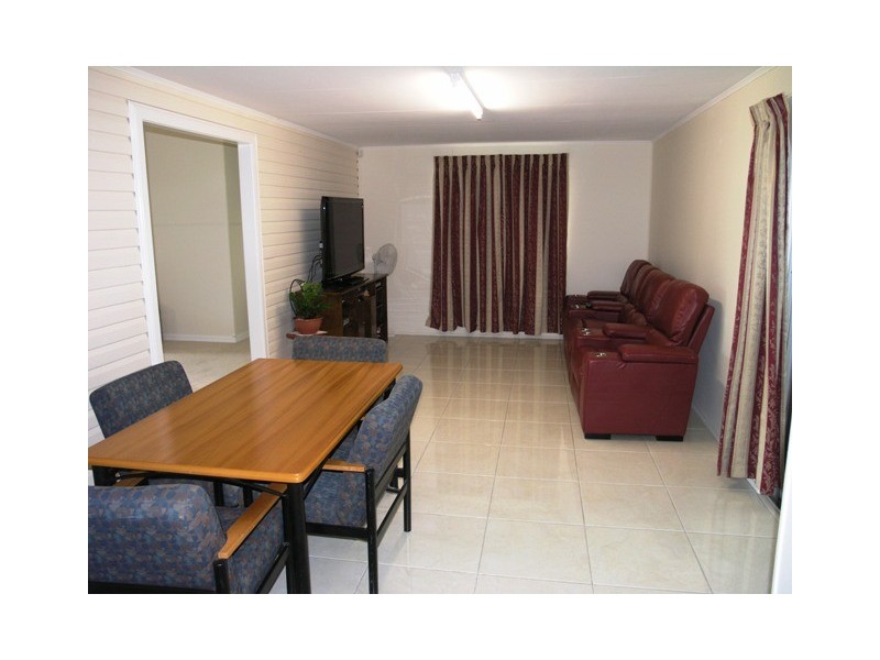 42 Toowoomba Road, Oakey QLD 4401