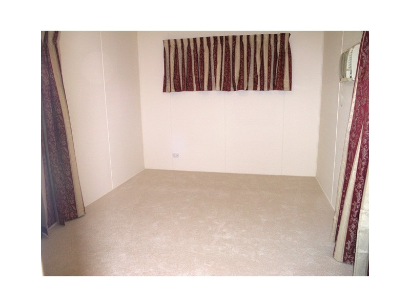 42 Toowoomba Road, Oakey QLD 4401