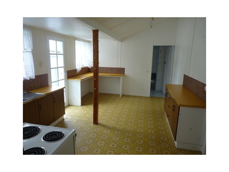 64 Geraghty Street, Cecil Plains QLD 4407