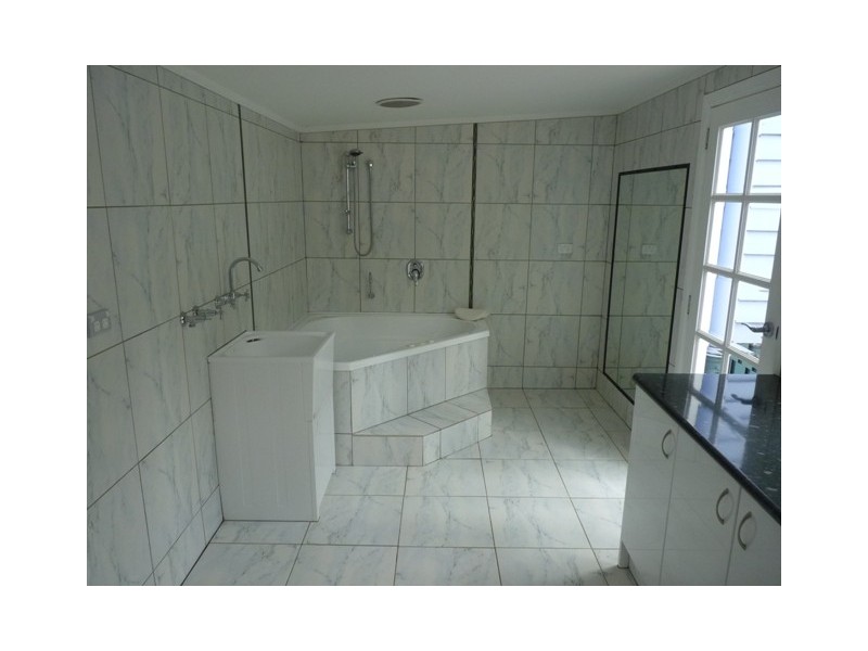 64 Geraghty Street, Cecil Plains QLD 4407