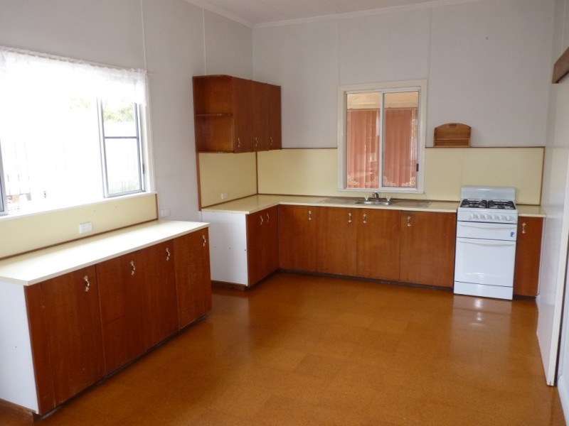38 Desmond Lane, Oakey QLD 4401