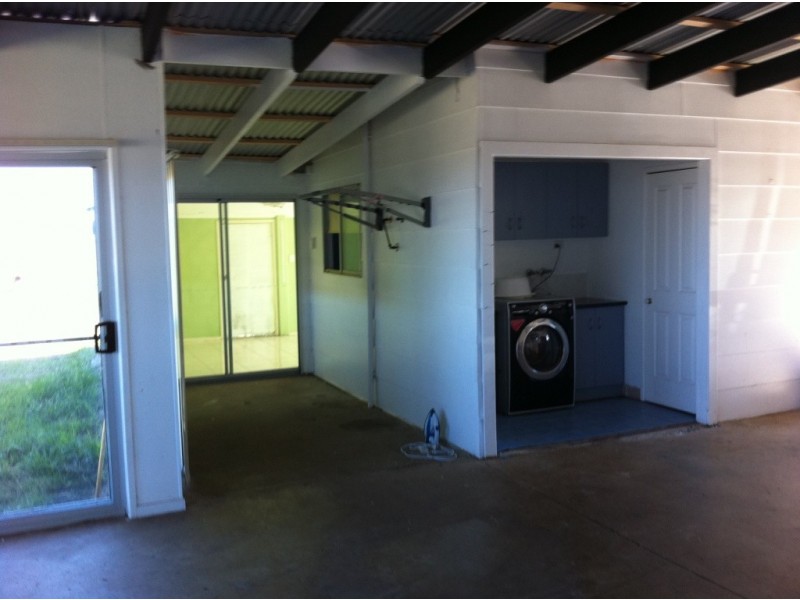 15 LOUTTIT CT, Gowrie Mountain QLD 4350