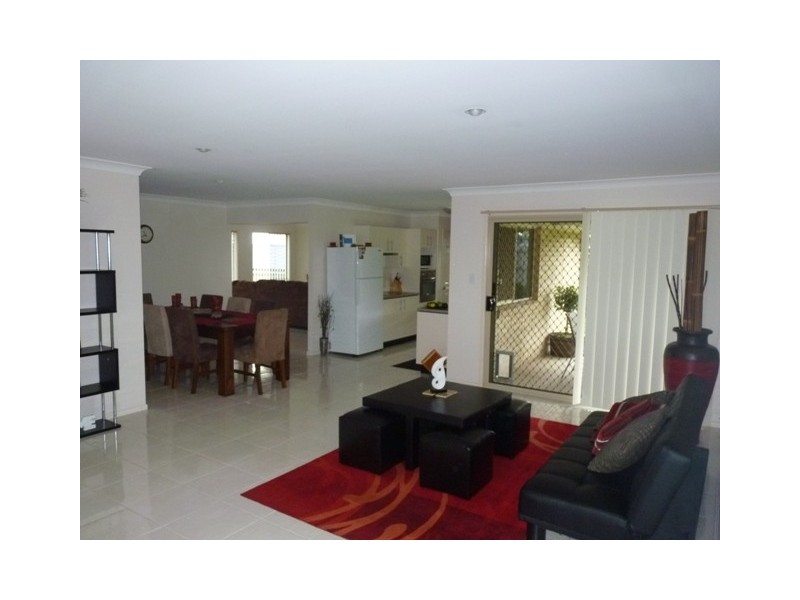 4 Cuttaburra Crescent, Glenvale QLD 4350