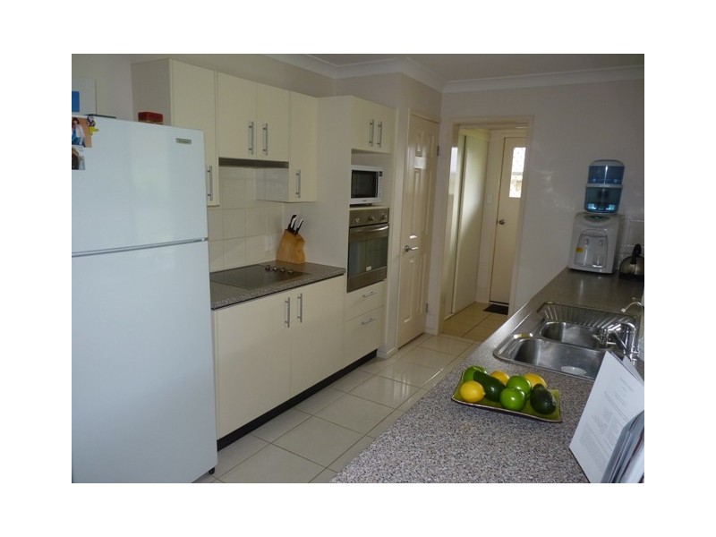 4 Cuttaburra Crescent, Glenvale QLD 4350