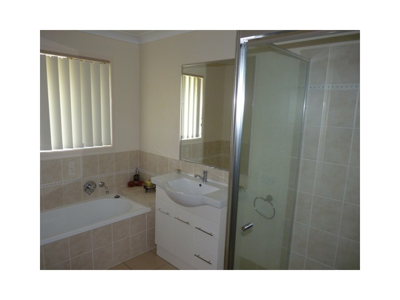 4 Cuttaburra Crescent, Glenvale QLD 4350