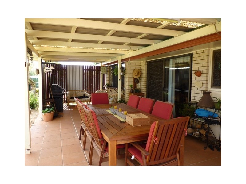 16 Cooper Avenue, Oakey QLD 4401