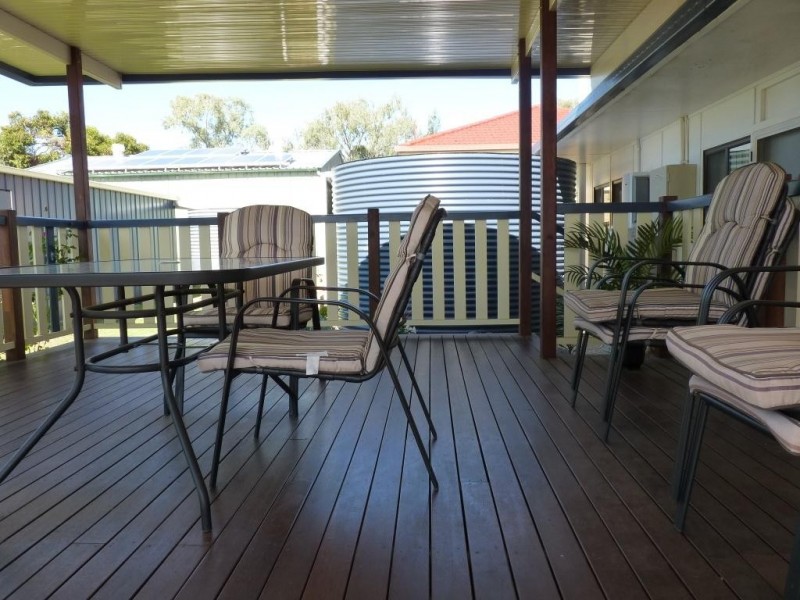 4 Bauer Street, Oakey QLD 4401