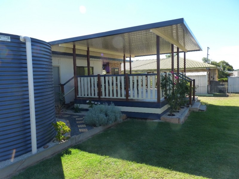 4 Bauer Street, Oakey QLD 4401