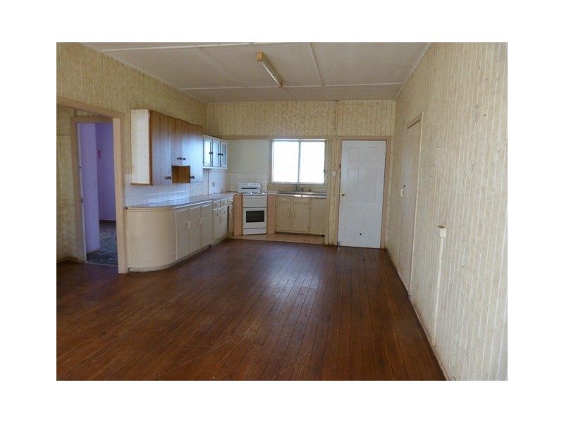 17 Rome Street, Oakey QLD 4401