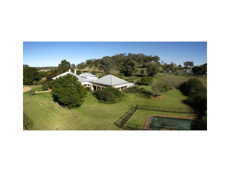 937 Cambooya Felton Road, Cambooya QLD 4358