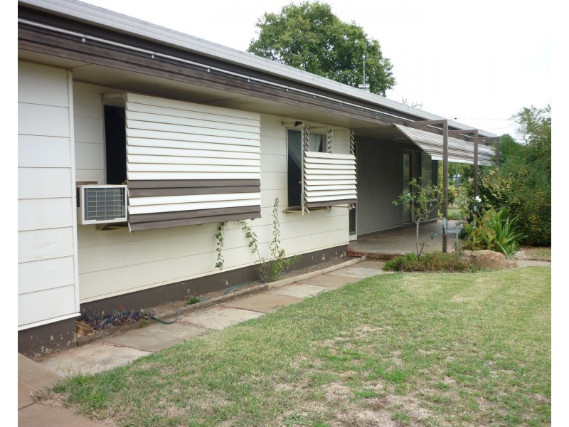 18 Andrew Street, St George QLD 4487