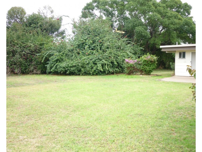 18 Andrew Street, St George QLD 4487