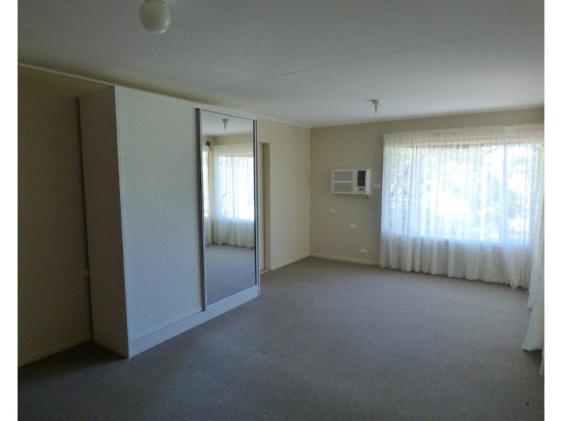 18 Andrew Street, St George QLD 4487