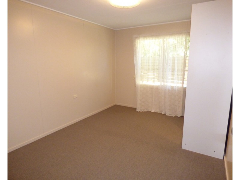 18 Andrew Street, St George QLD 4487