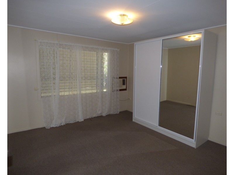 18 Andrew Street, St George QLD 4487