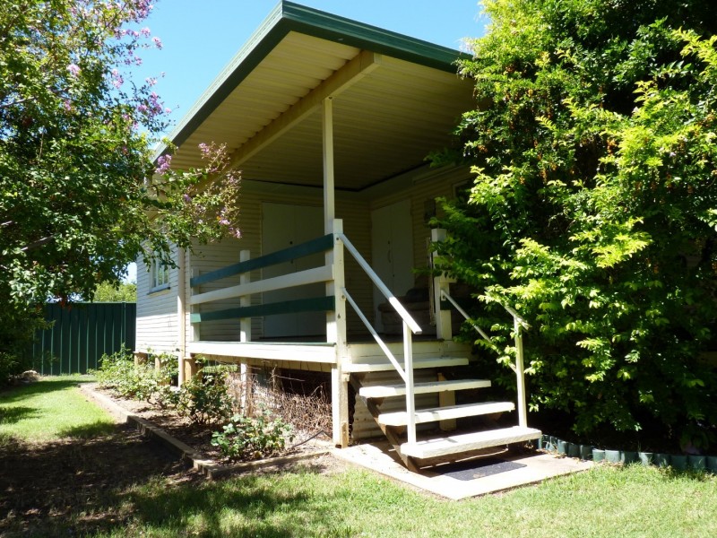 18 Howe Street, St George QLD 4487