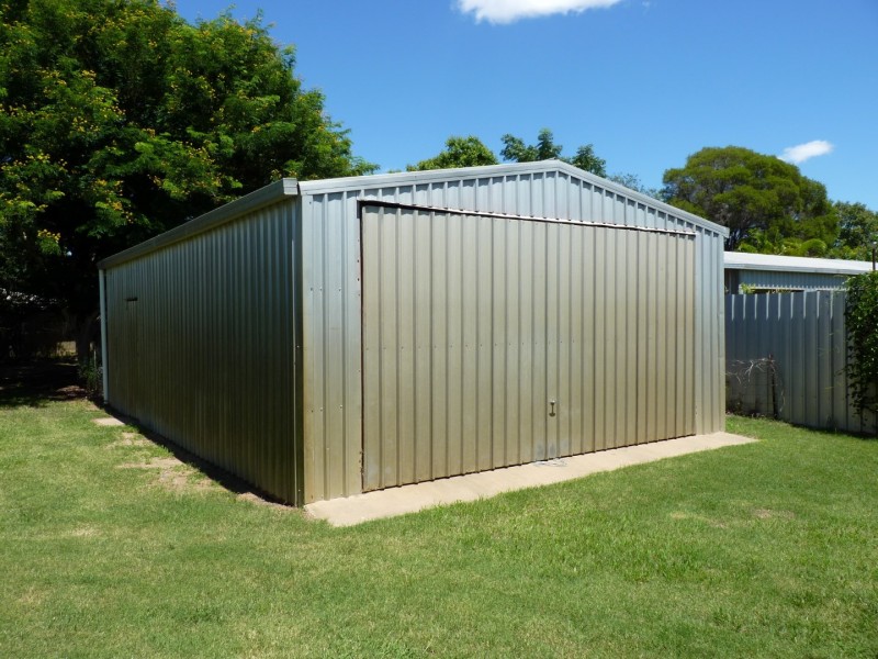 18 Howe Street, St George QLD 4487