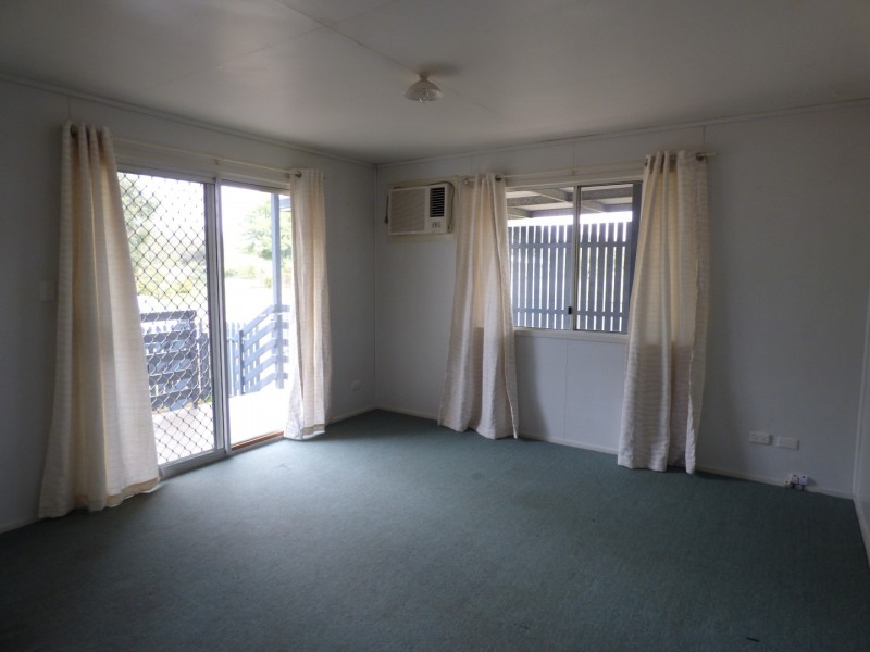 Unit 2, 25 Hutt Street, St George QLD 4487