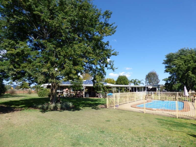 “Aqua Downs” Carnarvon Highway, St George QLD 4487