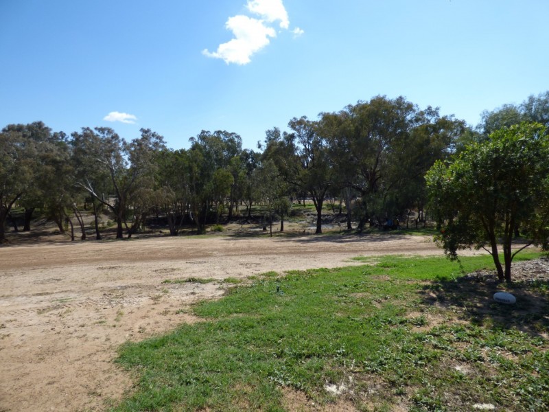 “Aqua Downs” Carnarvon Highway, St George QLD 4487