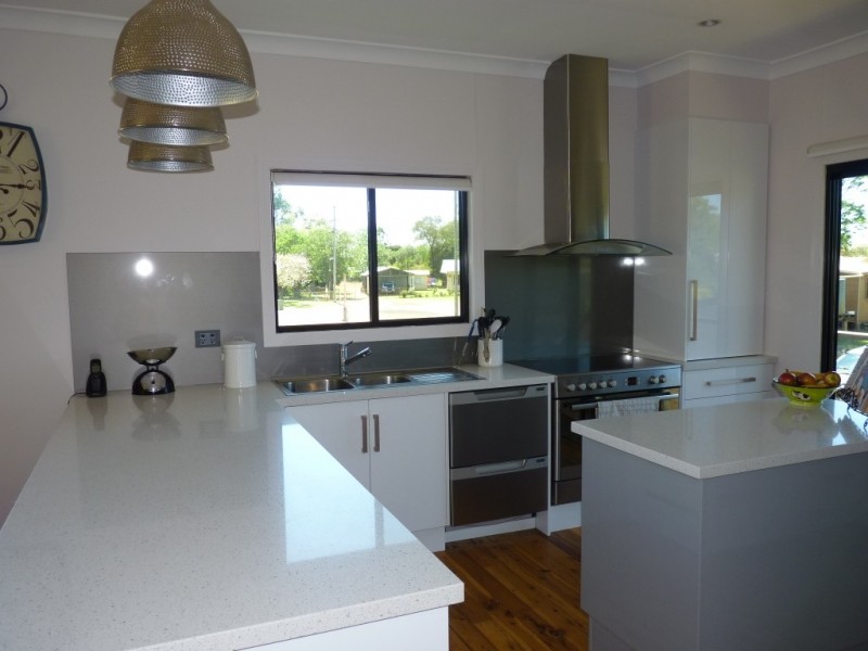 180 St Georges Terrace, St George QLD 4487