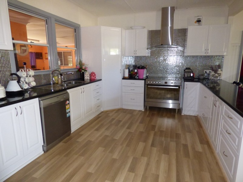 55 Grey Street, St George QLD 4487