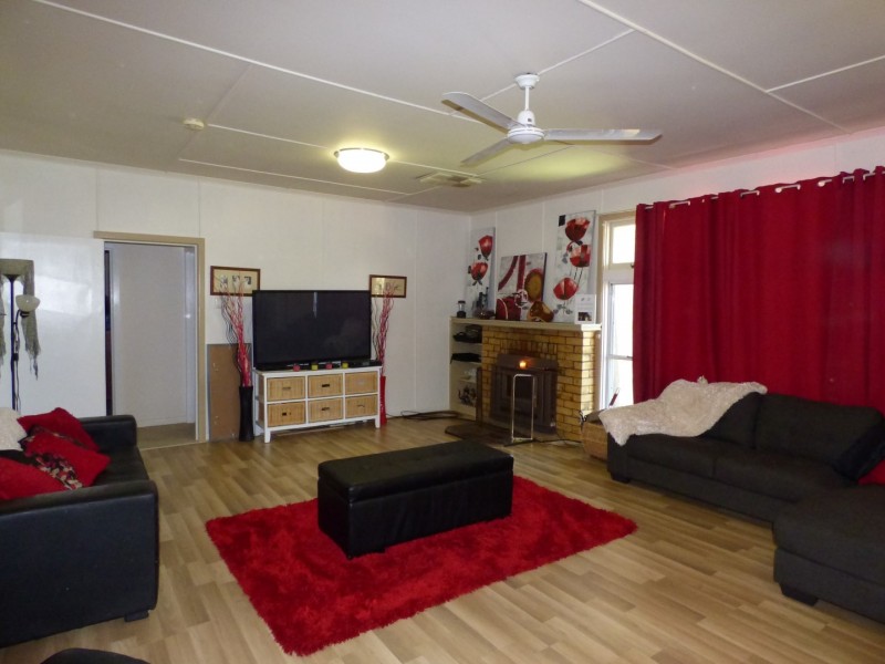 55 Grey Street, St George QLD 4487